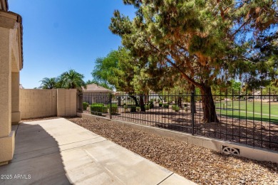 Beautiful patio home in the gated golf community of Ravenswood! on Raven Golf Club At South Mountain in Arizona - for sale on GolfHomes.com, golf home, golf lot