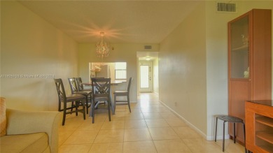 2/2 condo in Sunrise lakes Phase 4. This unit is situated in a on Sunrise Lakes Phase IV Golf Course in Florida - for sale on GolfHomes.com, golf home, golf lot