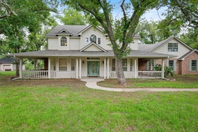 Welcome to this spacious home in the gated community of Pecan on Pecan Plantation Country Club in Texas - for sale on GolfHomes.com, golf home, golf lot