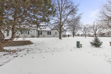 Wonderful 2-Bedroom, 2-Bathroom Ranch Townhome in Carillon's 55+ on The Links at Carillon in Illinois - for sale on GolfHomes.com, golf home, golf lot