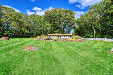 Move right into this beautiful 2-bedroom, 1-bathroom end-unit on Leisure Village Golf Course in New York - for sale on GolfHomes.com, golf home, golf lot