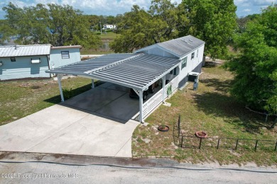 Welcome Snowbirds or Permanent Residents, 1 bedroom, 1 bath with on Glen Lakes Country Club in Florida - for sale on GolfHomes.com, golf home, golf lot