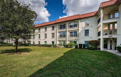 This 2-bedroom, 1.5-bath condo comes fully furnished and on The Dunedin Country Club in Florida - for sale on GolfHomes.com, golf home, golf lot