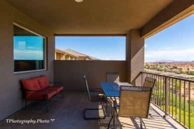 This FULLY FURNISHED, TURN KEY retreat is located in Calais Town on Falcon Ridge Golf Course in Nevada - for sale on GolfHomes.com, golf home, golf lot