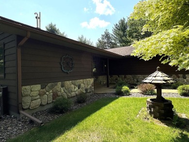 Enjoy simple living in this single story TIMBER RIDGE home. An on Timber Ridge Golf Club in Wisconsin - for sale on GolfHomes.com, golf home, golf lot