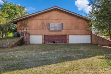 Country Club Charm with Golf Course Views - A Unique Ranch on Marlin Country Club in Texas - for sale on GolfHomes.com, golf home, golf lot