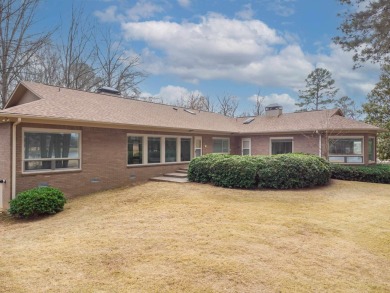 Custom built, one-owner home on the 2nd hole of the Maumelle on Maumelle Golf and Country Club in Arkansas - for sale on GolfHomes.com, golf home, golf lot