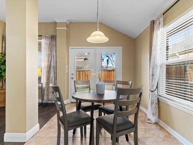 Beautiful floorplan in the highly desirable Woodbridge HOA! on Woodbridge Golf Club in Texas - for sale on GolfHomes.com, golf home, golf lot