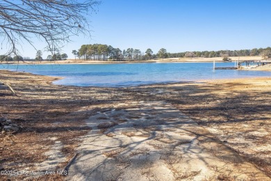 Welcoming Cottage in Willow Point! on Willow Point Golf and Country Club in Alabama - for sale on GolfHomes.com, golf home, golf lot