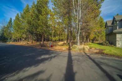 Discover one of the last remaining opportunities to build your on Sunriver Woodlands Golf Course in Oregon - for sale on GolfHomes.com, golf home, golf lot