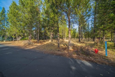 Discover one of the last remaining opportunities to build your on Sunriver Woodlands Golf Course in Oregon - for sale on GolfHomes.com, golf home, golf lot