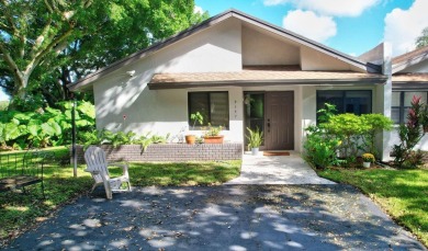 Welcome to this rare find--an exceptional Shadywoods villa in on Lakeview Golf Club in Florida - for sale on GolfHomes.com, golf home, golf lot