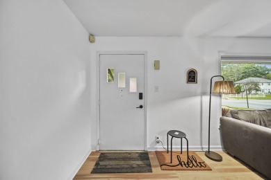 Move right in to this Essex Heights bungalow, with 1087 SF of on Ella Sharp Park Golf Course in Michigan - for sale on GolfHomes.com, golf home, golf lot