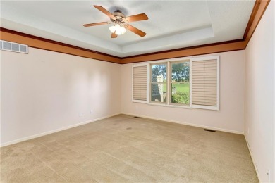 Welcome to 633 NE Saint Andrews Circle -- a beautifully on Lakewood Oaks Golf Club, Ltd. in Missouri - for sale on GolfHomes.com, golf home, golf lot