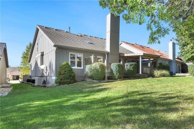 Welcome to 633 NE Saint Andrews Circle -- a beautifully on Lakewood Oaks Golf Club, Ltd. in Missouri - for sale on GolfHomes.com, golf home, golf lot