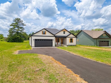 Welcome to 1710 Nashville St! Nestled on a picturesque half-acre on Russellville Country Club in Kentucky - for sale on GolfHomes.com, golf home, golf lot