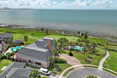 Located on the 16th hole of Northshore country club, this estate on Northshore Country Club in Texas - for sale on GolfHomes.com, golf home, golf lot