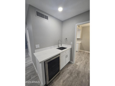Turn-key, beautifully remodeled 2-bedroom & den & large 2-car on Cottonwood Country Club in Arizona - for sale on GolfHomes.com, golf home, golf lot