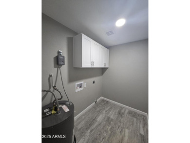 Turn-key, beautifully remodeled 2-bedroom & den & large 2-car on Cottonwood Country Club in Arizona - for sale on GolfHomes.com, golf home, golf lot