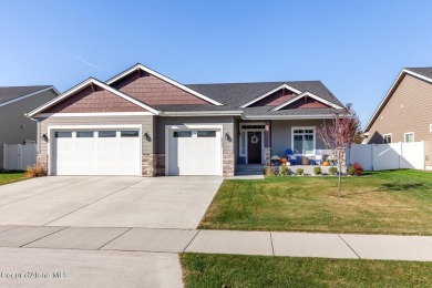 Charming Single-Level Home - This 3-bed, 2-bath, 1,854 sq ft on Avondale Golf and Tennis Club in Idaho - for sale on GolfHomes.com, golf home, golf lot