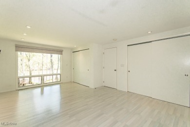 Fantastic contemporary3 Bedroom, 2.5 Bath lakefront colonial on Tanglewood National Golf Club in Ohio - for sale on GolfHomes.com, golf home, golf lot
