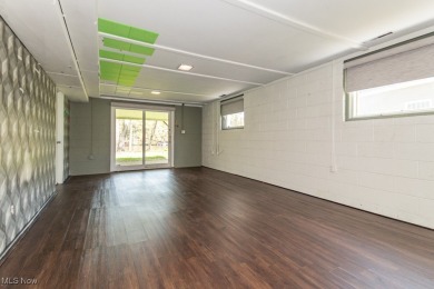 Fantastic contemporary3 Bedroom, 2.5 Bath lakefront colonial on Tanglewood National Golf Club in Ohio - for sale on GolfHomes.com, golf home, golf lot