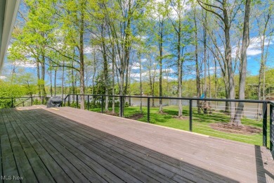 Fantastic contemporary3 Bedroom, 2.5 Bath lakefront colonial on Tanglewood National Golf Club in Ohio - for sale on GolfHomes.com, golf home, golf lot