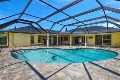 Boasting 3 bedrooms plus a den, 2.5 baths, and a 2-car garage on LaPlaya Golf Club in Florida - for sale on GolfHomes.com, golf home, golf lot