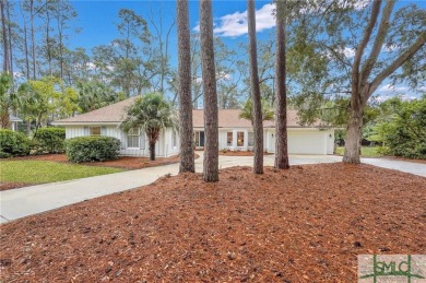 Charming 3 bedroom plus office/bedroom, 2 bath home located in on The Landings Club - Oakridge in Georgia - for sale on GolfHomes.com, golf home, golf lot