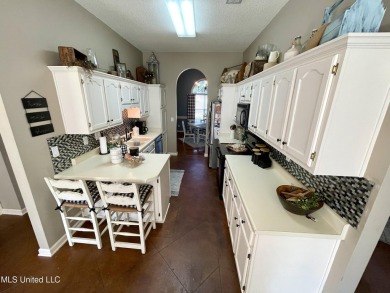 Seller's offering $7,000 allowance to assists buyer with their on The Plantation Golf Club in Mississippi - for sale on GolfHomes.com, golf home, golf lot