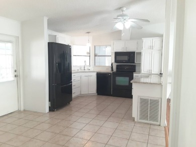 This updated 2 bed / 2 bath is move in ready.   Kitchen has new on Big Cypress Golf and Country Club in Florida - for sale on GolfHomes.com, golf home, golf lot