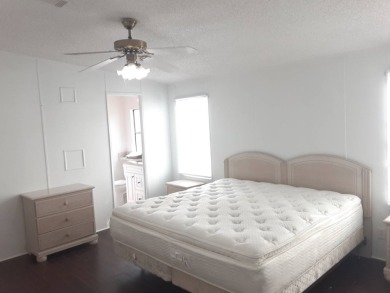 This updated 2 bed / 2 bath is move in ready.   Kitchen has new on Big Cypress Golf and Country Club in Florida - for sale on GolfHomes.com, golf home, golf lot