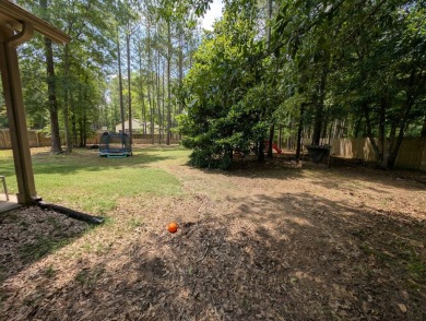 This beautiful, well maintained, 2,476 sqft home features a on Grand National Golf Course in Alabama - for sale on GolfHomes.com, golf home, golf lot