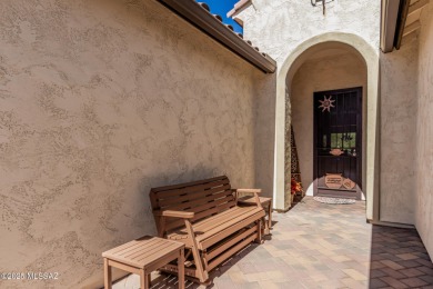Step into the easy pace of Quail Creek living in this inviting on Quail Creek Country Club  in Arizona - for sale on GolfHomes.com, golf home, golf lot