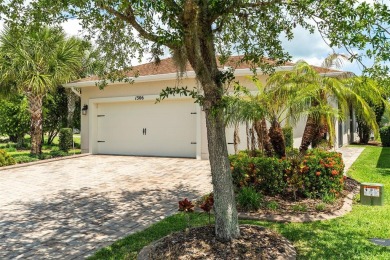 Under contract-accepting backup offers. Fully Furnished Corner on Stonegate Golf Club in Florida - for sale on GolfHomes.com, golf home, golf lot