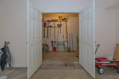 COVETED LAKEFRONT CUL-DE-SAC LIVING IN TOWNE LAKE. ENJOY on Arrowhead Country Club in Alabama - for sale on GolfHomes.com, golf home, golf lot