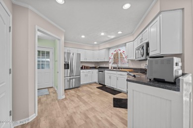 Beautifully Updated Brick Home in Fairfield Harbour.
This on Harbour Point Golf Club in North Carolina - for sale on GolfHomes.com, golf home, golf lot