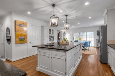 Welcome to this charming 1.5-story home in the highly on Idle Hour Country Club in Kentucky - for sale on GolfHomes.com, golf home, golf lot
