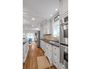 Welcome to this charming 1.5-story home in the highly on Idle Hour Country Club in Kentucky - for sale on GolfHomes.com, golf home, golf lot