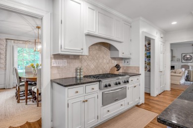 Welcome to this charming 1.5-story home in the highly on Idle Hour Country Club in Kentucky - for sale on GolfHomes.com, golf home, golf lot