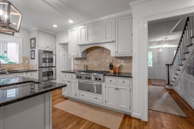 Welcome to this charming 1.5-story home in the highly on Idle Hour Country Club in Kentucky - for sale on GolfHomes.com, golf home, golf lot