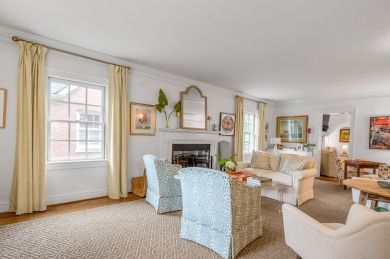 Welcome to this charming 1.5-story home in the highly on Idle Hour Country Club in Kentucky - for sale on GolfHomes.com, golf home, golf lot