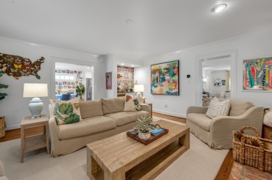 Welcome to this charming 1.5-story home in the highly on Idle Hour Country Club in Kentucky - for sale on GolfHomes.com, golf home, golf lot
