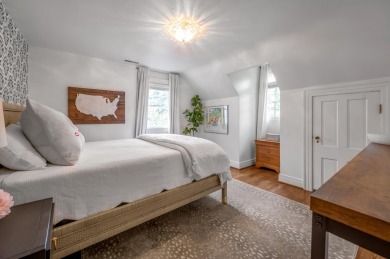 Welcome to this charming 1.5-story home in the highly on Idle Hour Country Club in Kentucky - for sale on GolfHomes.com, golf home, golf lot