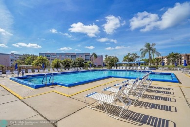 Totally remodeled 2/2 condo from top to bottom in Sunrise Lakes on Sunrise Lakes Phase IV Golf Course in Florida - for sale on GolfHomes.com, golf home, golf lot