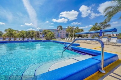 Totally remodeled 2/2 condo from top to bottom in Sunrise Lakes on Sunrise Lakes Phase IV Golf Course in Florida - for sale on GolfHomes.com, golf home, golf lot