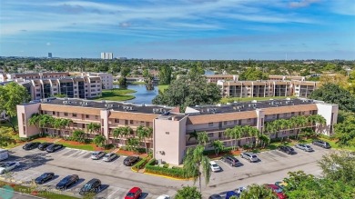 Totally remodeled 2/2 condo from top to bottom in Sunrise Lakes on Sunrise Lakes Phase IV Golf Course in Florida - for sale on GolfHomes.com, golf home, golf lot