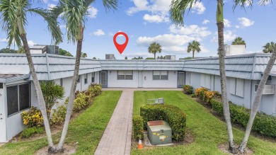 Beautiful 2-bedroom, 2-bath waterfront condo in the highly on Kings Point Golf - Executive in Florida - for sale on GolfHomes.com, golf home, golf lot