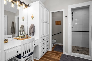 LAKEFRONT BEAUTY - SPRING CREEK COUNTRY CLUB! on Spring Creek Country Club in Texas - for sale on GolfHomes.com, golf home, golf lot