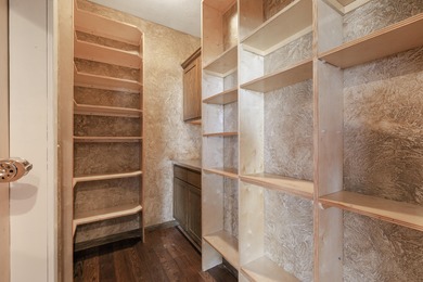 This 4 bed, 3.5 bath home is located in the San Poppi on Millwood Golf and Racquet Club in Missouri - for sale on GolfHomes.com, golf home, golf lot